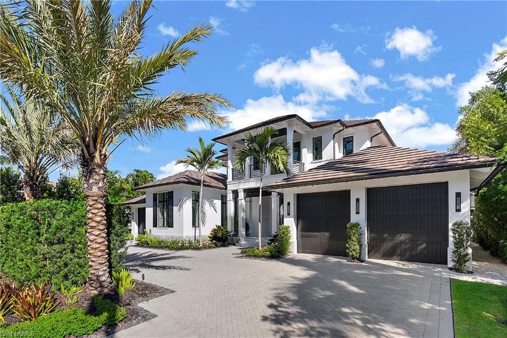 2231 Forrest LN, NAPLES FL 34102-2