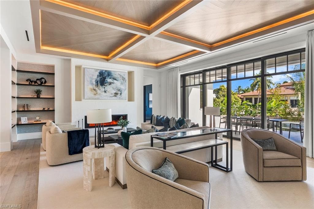 2231 Forrest LN, NAPLES FL 34102-4