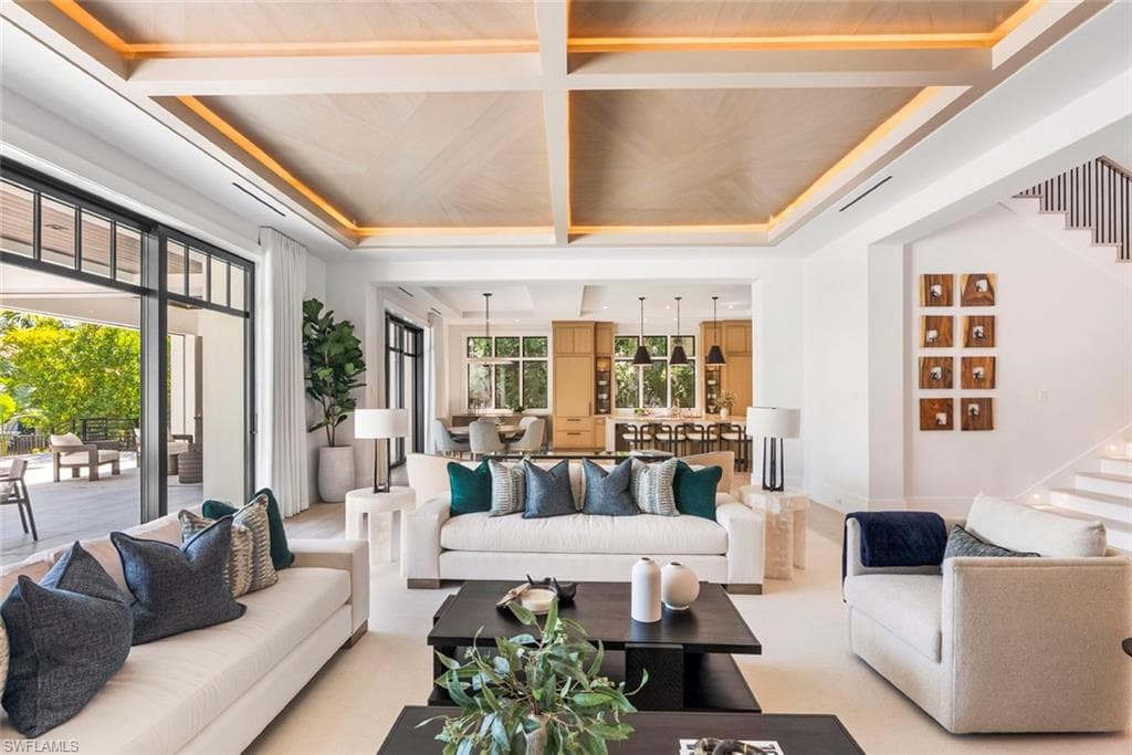 2231 Forrest LN, NAPLES FL 34102-9