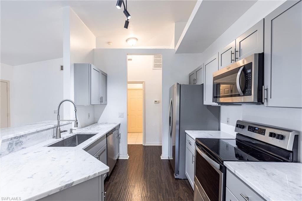 497 Bethany Village CIR, LEHIGH ACRES FL 33936-4