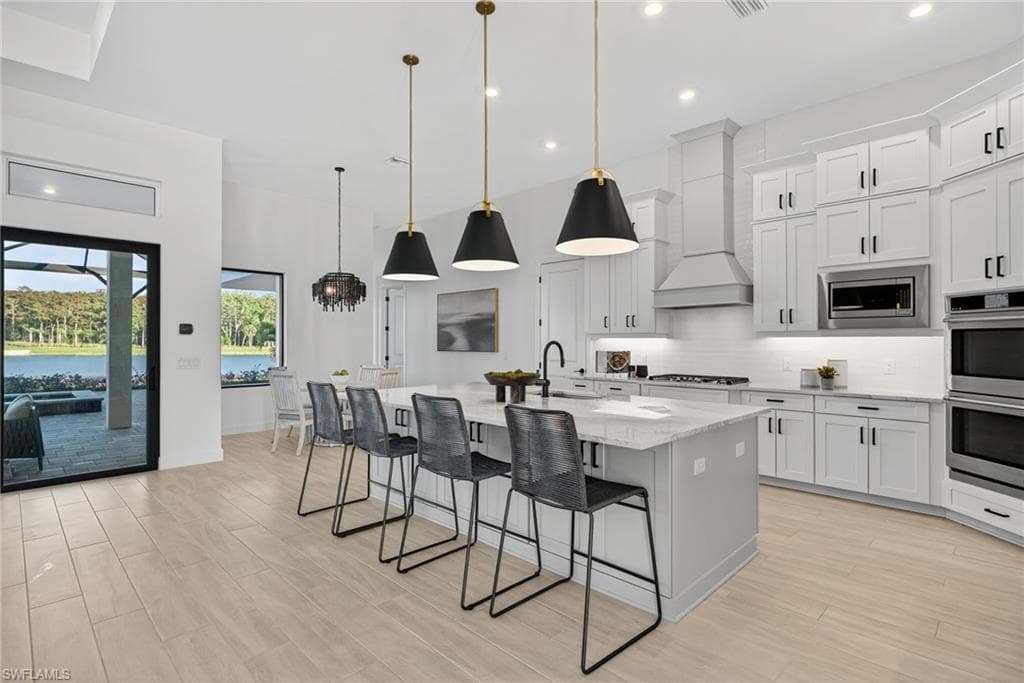 15428 Turin DR-12