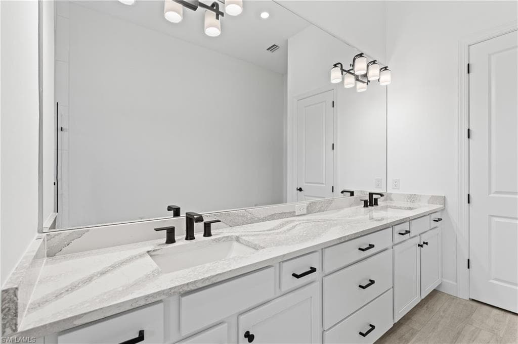 15428 Turin DR-25