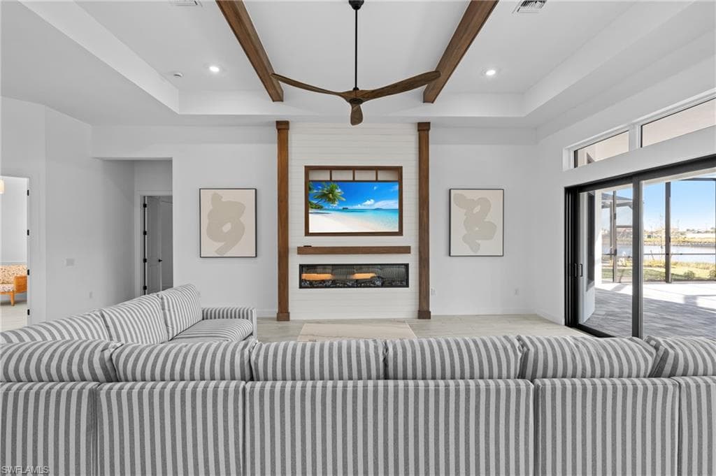 15428 Turin DR-17