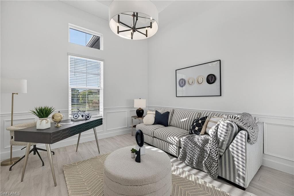 15428 Turin DR-10