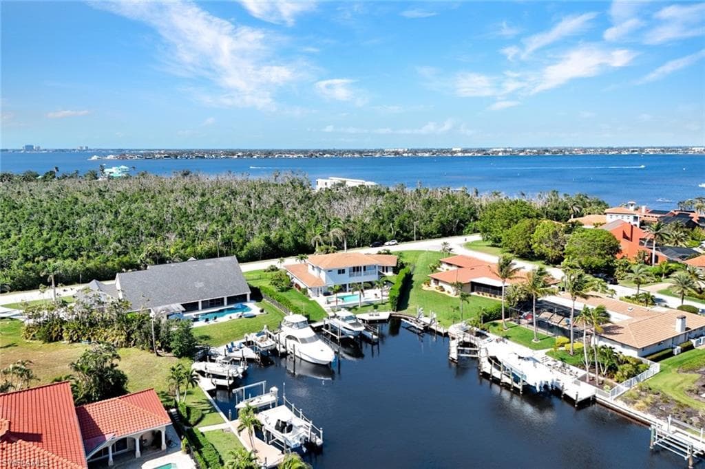 6448 Griffin BLVD-45