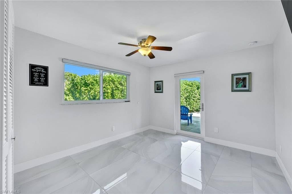 6448 Griffin BLVD-31