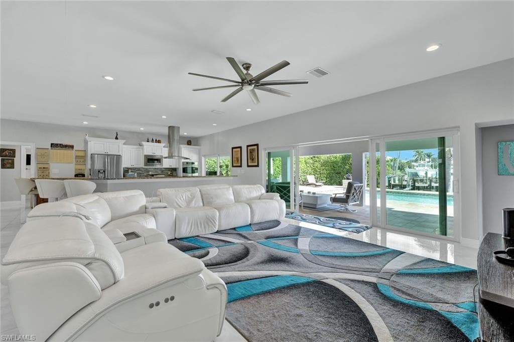 6448 Griffin BLVD-9