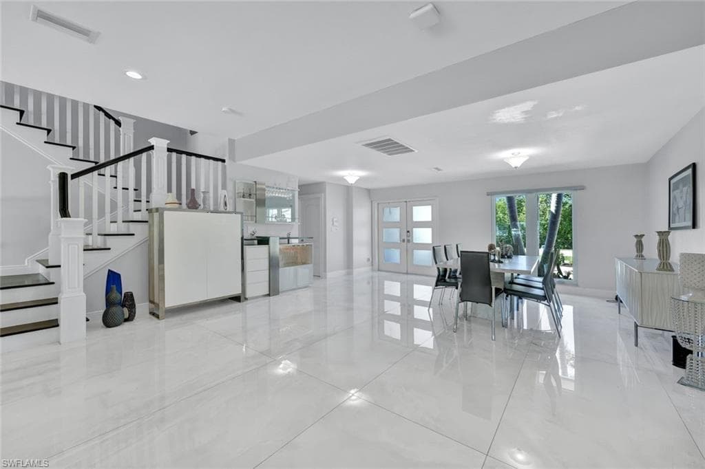 6448 Griffin BLVD-10