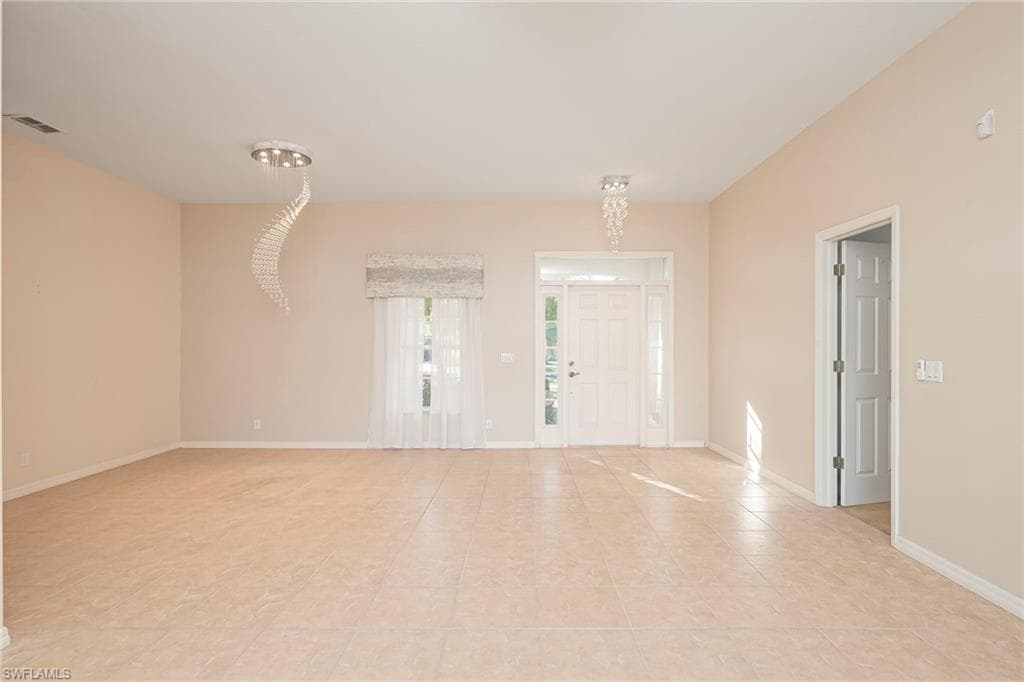 2250 Grove DR, NAPLES FL 34120-5