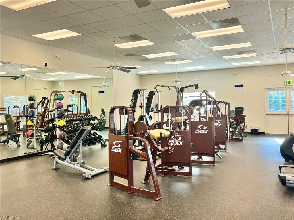 2250 Grove DR, NAPLES FL 34120-41