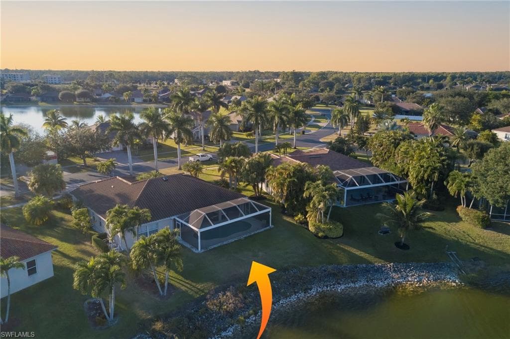 2250 Grove DR, NAPLES FL 34120-35