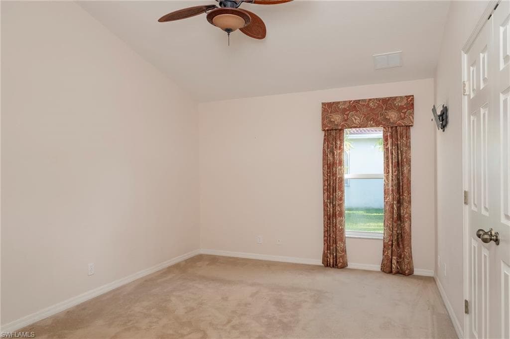 2250 Grove DR, NAPLES FL 34120-23