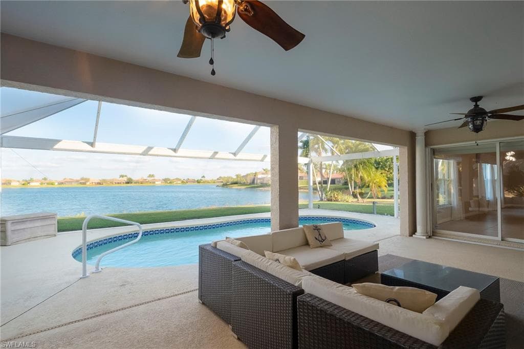 2250 Grove DR, NAPLES FL 34120-29