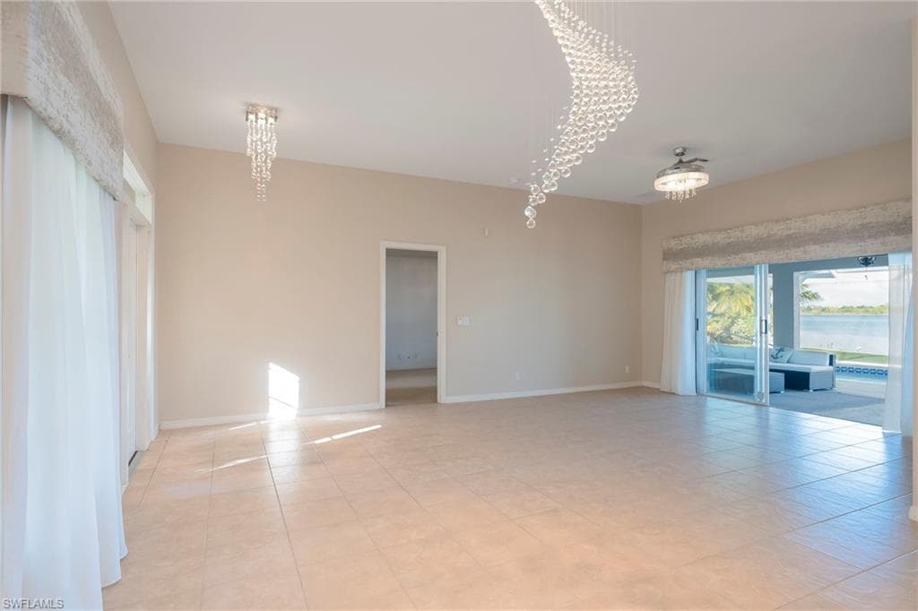 2250 Grove DR, NAPLES FL 34120-3