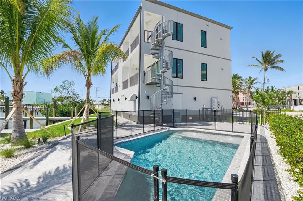855 Lagoon ST # 3, FORT MYERS BEACH FL 33931-1