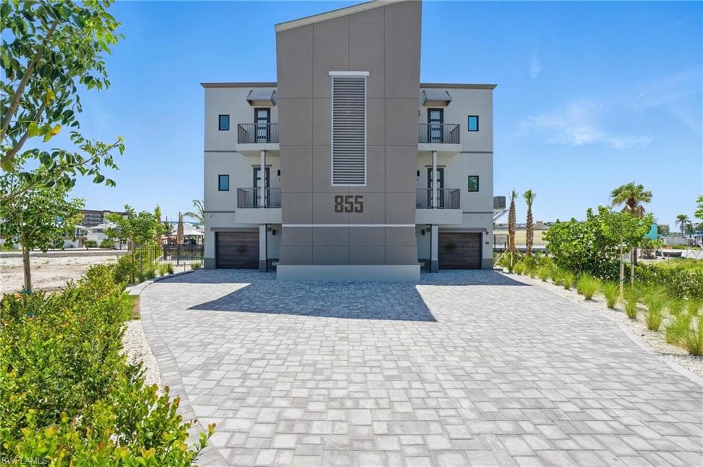 855 Lagoon ST # 3, FORT MYERS BEACH FL 33931-3