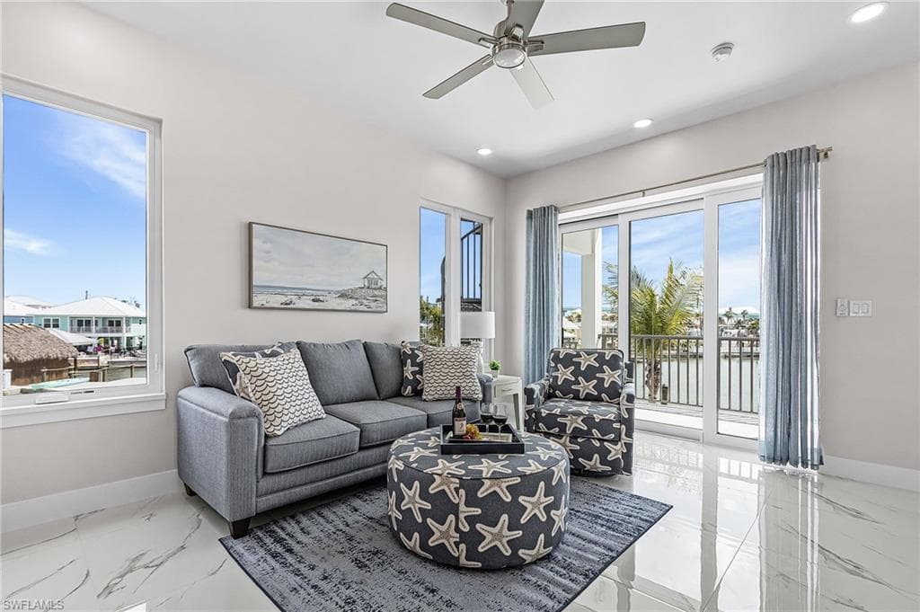 855 Lagoon ST # 4, FORT MYERS BEACH FL 33931-35