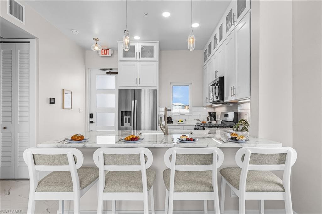 855 Lagoon ST # 4, FORT MYERS BEACH FL 33931-27