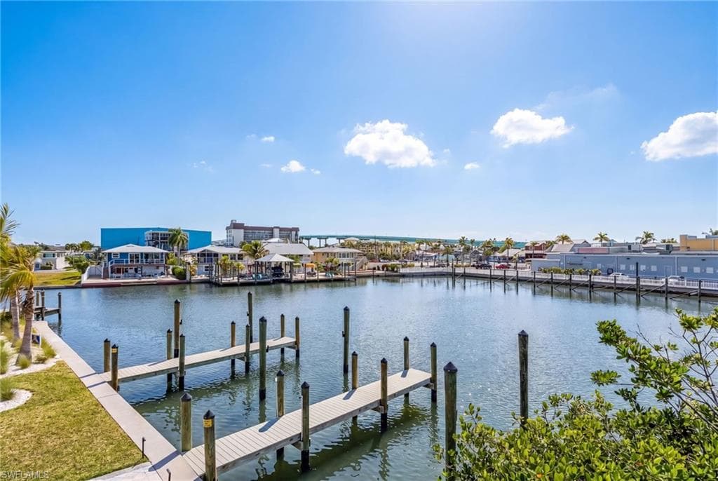 855 Lagoon ST # 4, FORT MYERS BEACH FL 33931-38