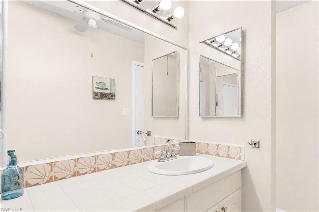 5959 Winkler RD 114-13