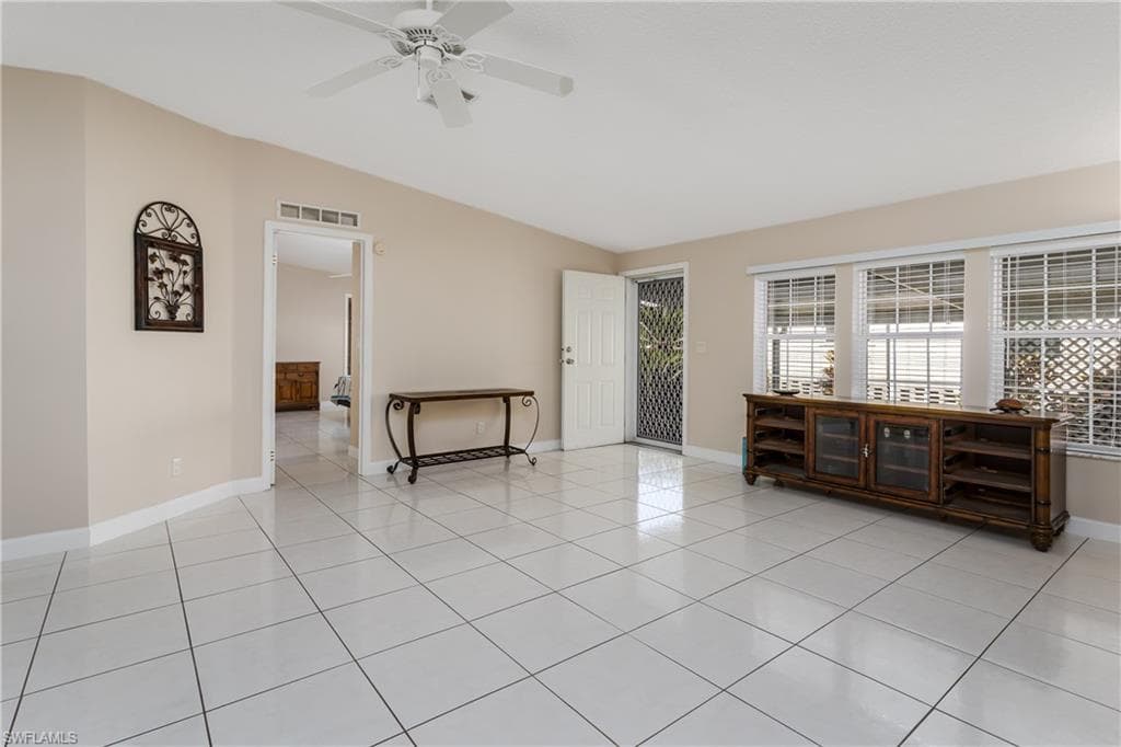 255 Riverwood RD, NAPLES FL 34114-6