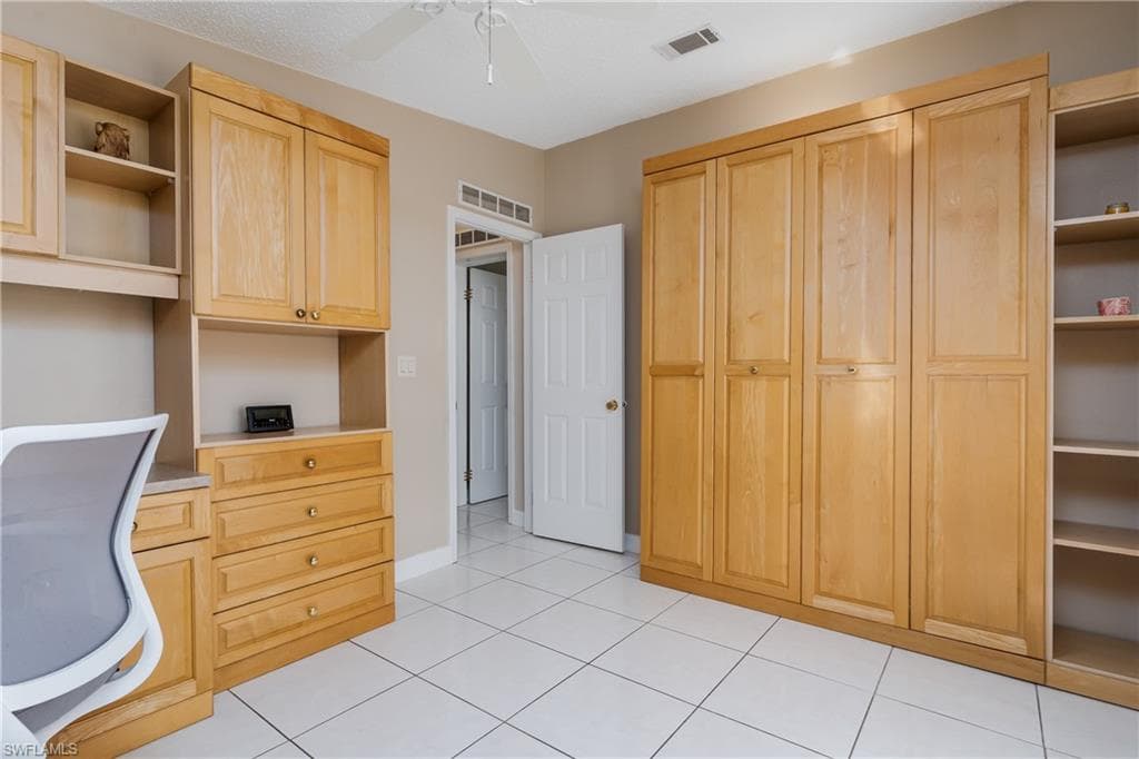 255 Riverwood RD, NAPLES FL 34114-24