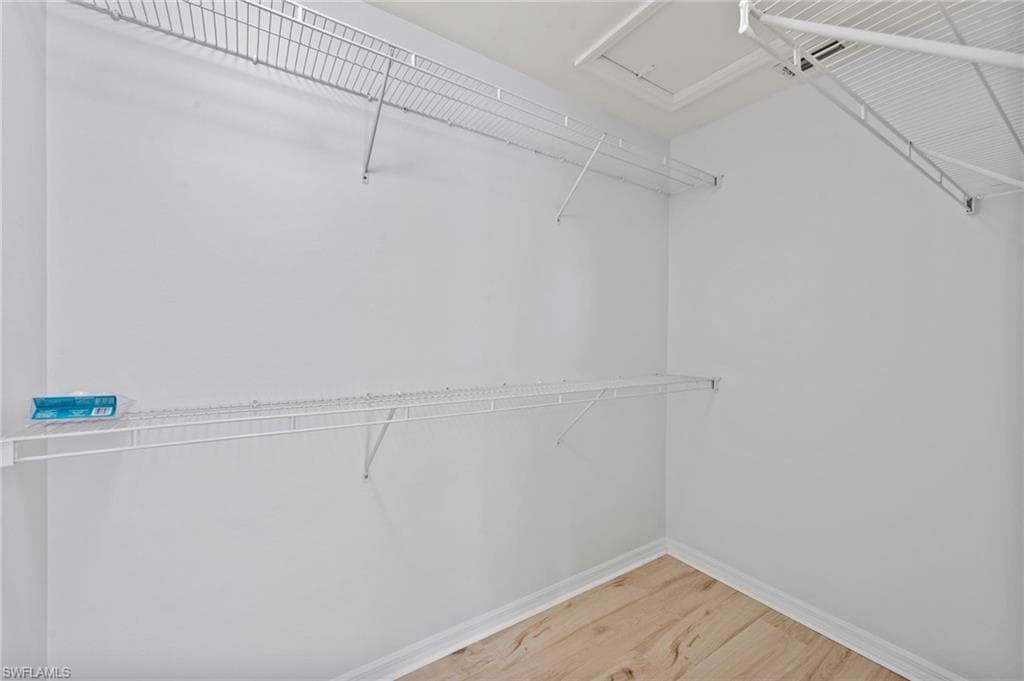 1084 Hampton CIR # 49, NAPLES FL 34105-26