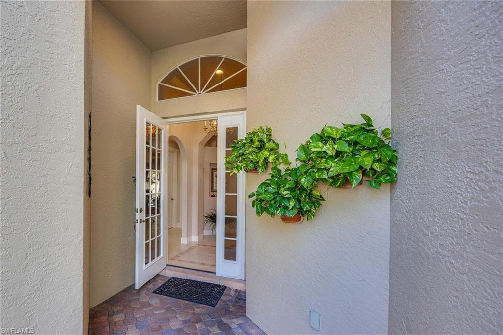 14607 Glen Eden DR, NAPLES FL 34110-6