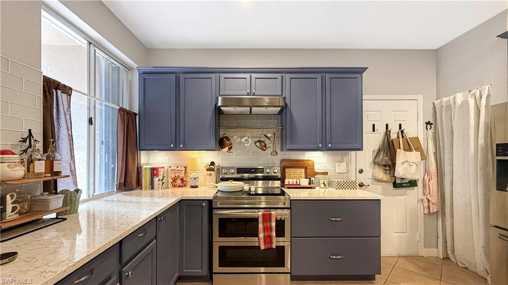 9762 Roundstone CIR, FORT MYERS FL 33967-6