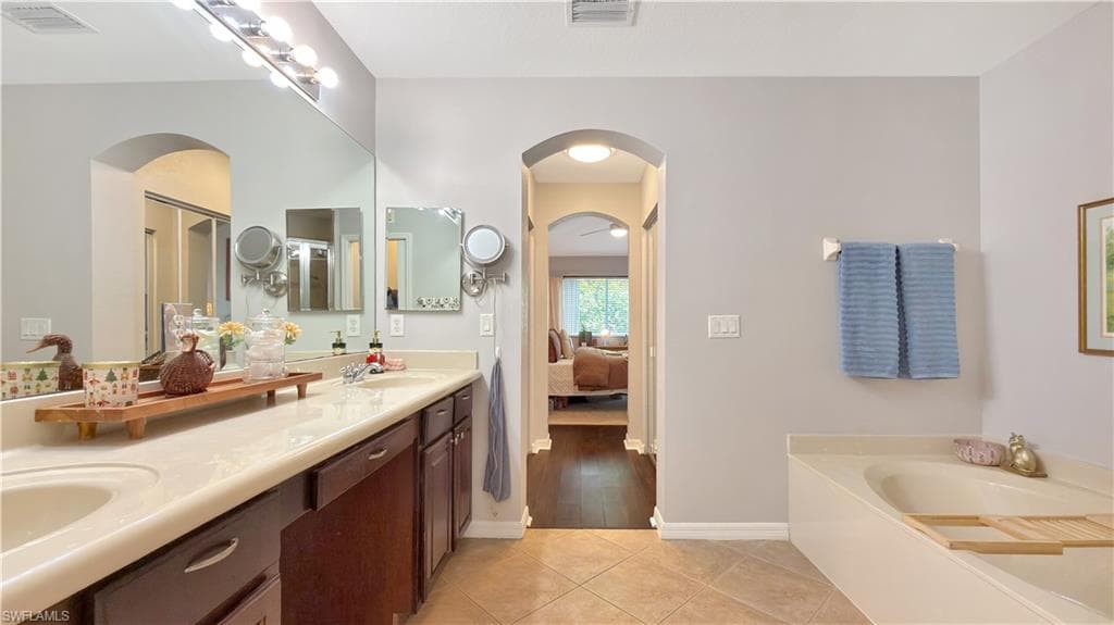 9762 Roundstone CIR, FORT MYERS FL 33967-17