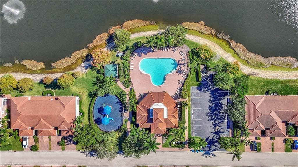 9762 Roundstone CIR, FORT MYERS FL 33967-34