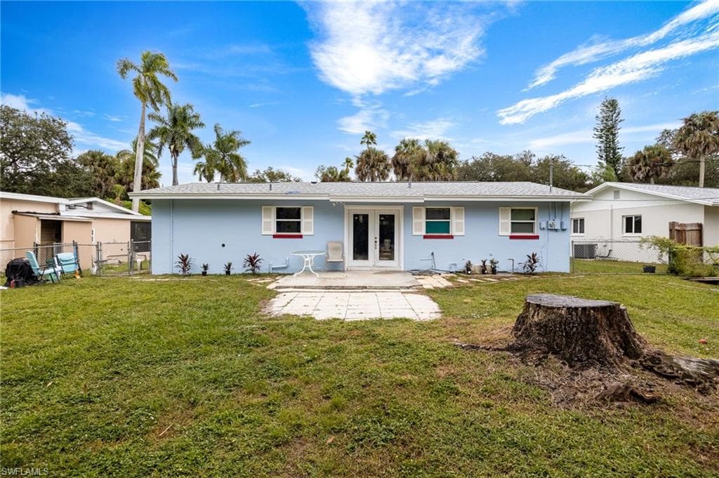 225 Avacado CT, FORT MYERS FL 33905-23