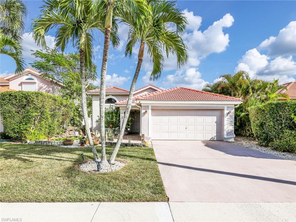 164 Sabal Lake DR, NAPLES FL 34104-13