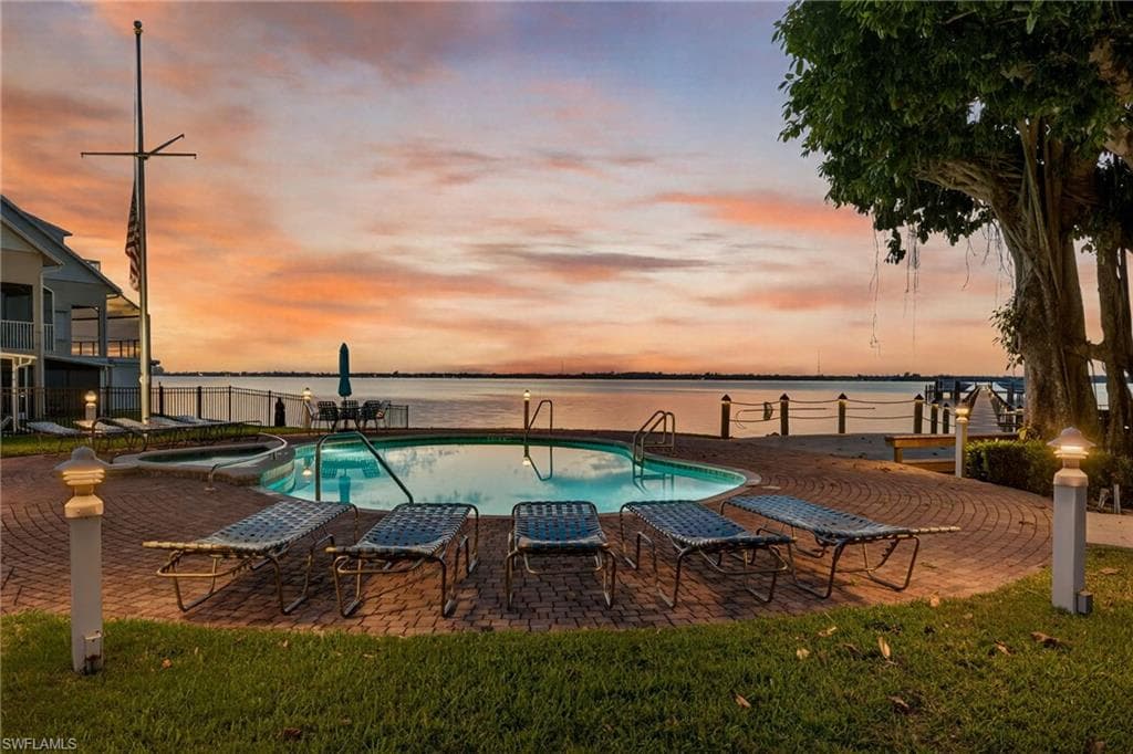 821 James ST, FORT MYERS FL 33916-41