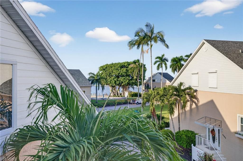 821 James ST, FORT MYERS FL 33916-24