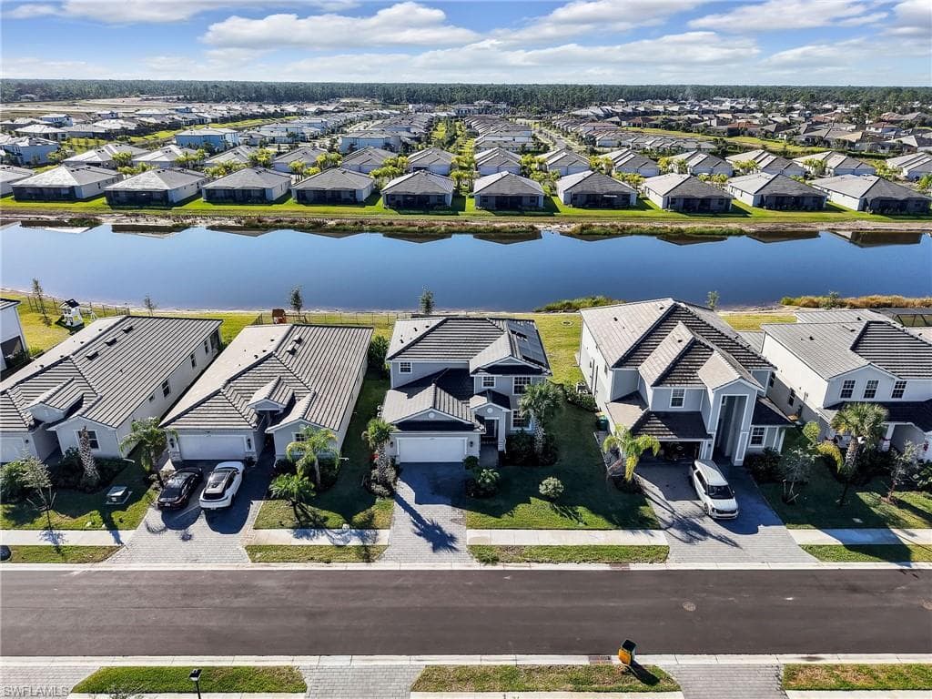 2270 Avocado LN, NAPLES FL 34120-34