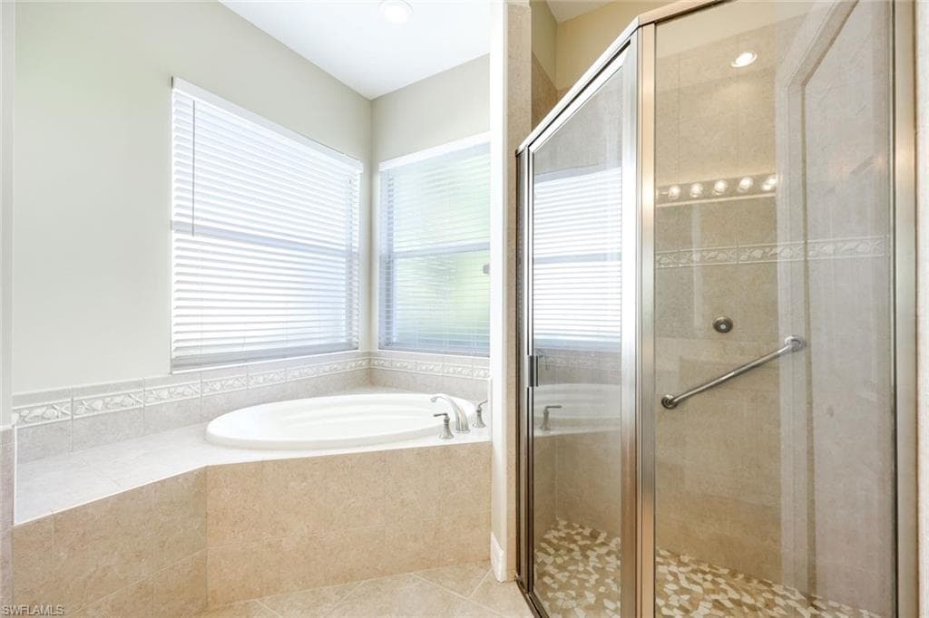 28251 L Burton Fletcher CT, BONITA SPRINGS FL 34135-14