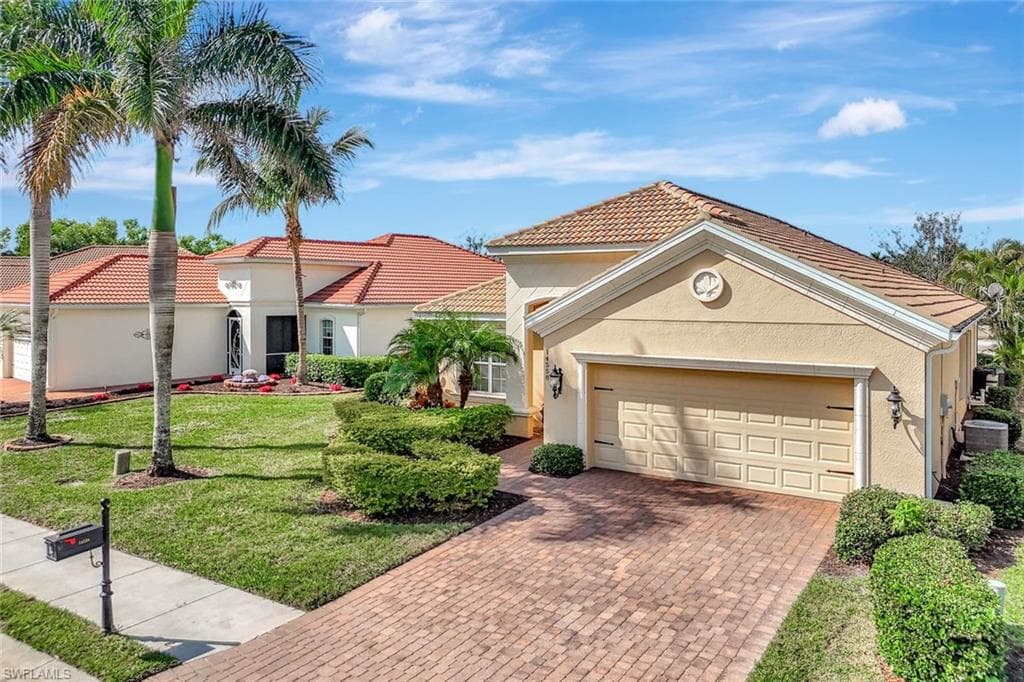 14558 Manchester DR, NAPLES FL 34114-38