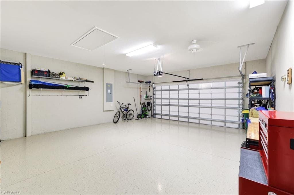 14558 Manchester DR, NAPLES FL 34114-20