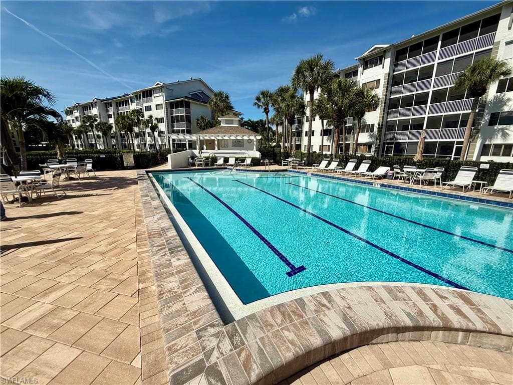300 Horse Creek DR # 307, NAPLES FL 34110-22