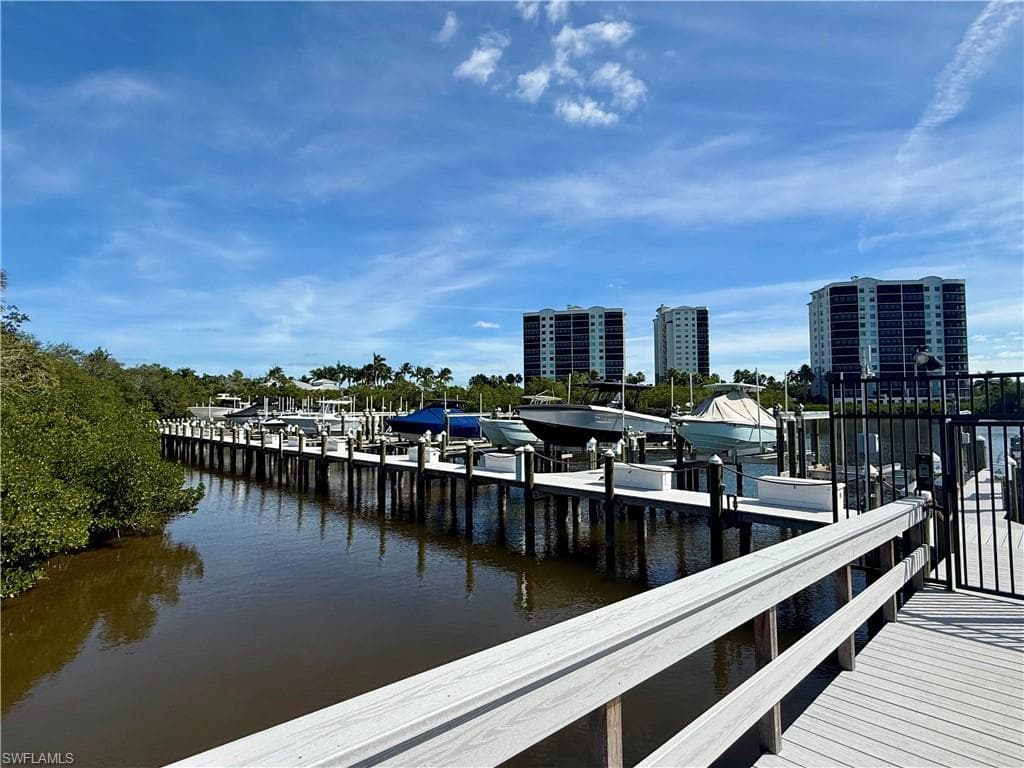 300 Horse Creek DR # 307, NAPLES FL 34110-26