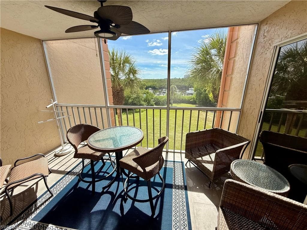 300 Horse Creek DR # 307, NAPLES FL 34110-20