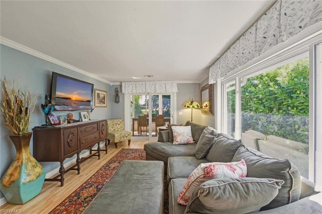 542 Charlemagne BLVD, NAPLES FL 34112-5