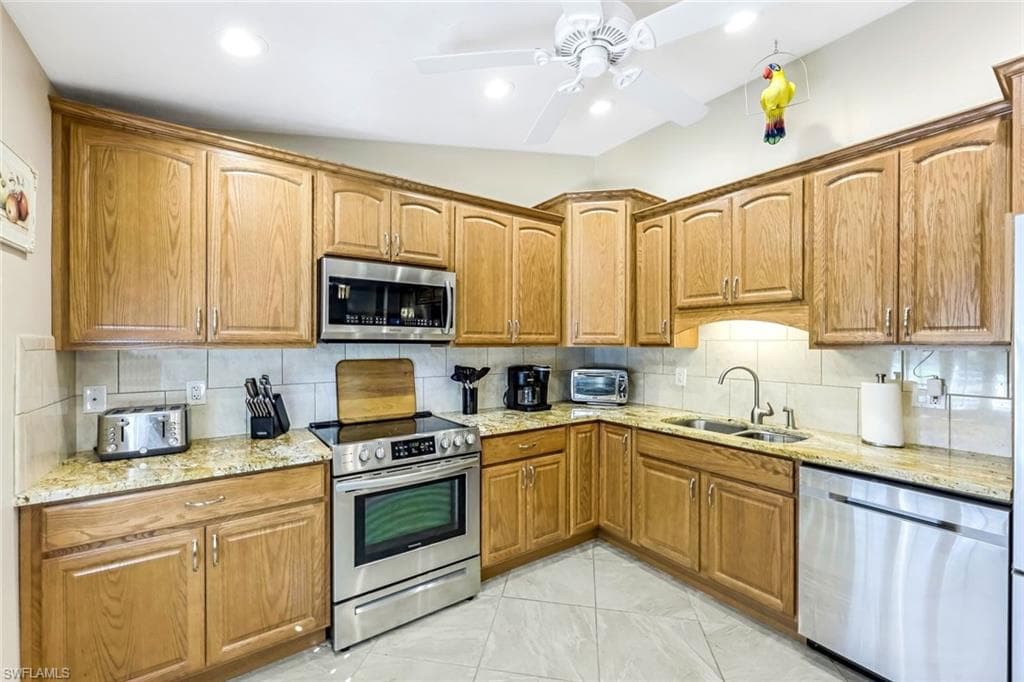 194 Albi RD # 8, NAPLES FL 34112-4