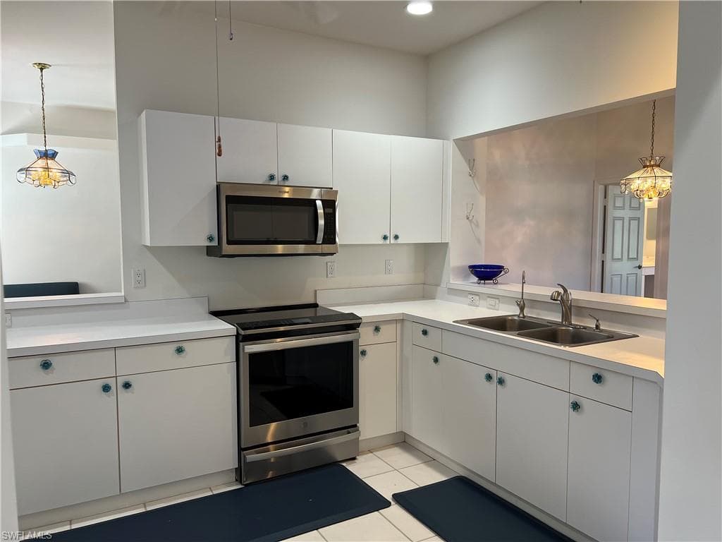 2081 Crestview WAY # A7, NAPLES FL 34119-9