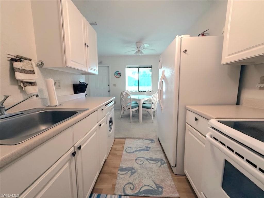 4613 Bayshore DR # B8, NAPLES FL 34112-2