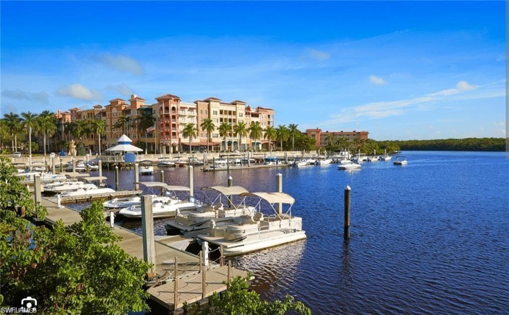 4613 Bayshore DR # B8, NAPLES FL 34112-19