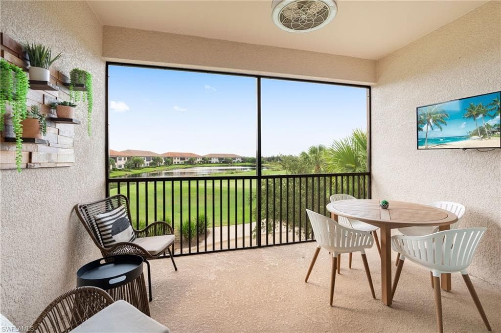 9402 Pocida CT # 202, NAPLES FL 34119-24
