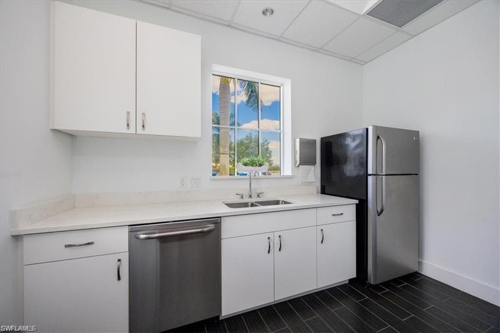 3853 Helmsman DR, NAPLES FL 34120-46