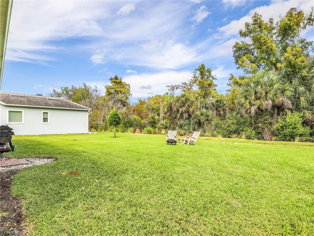 3853 Helmsman DR, NAPLES FL 34120-31